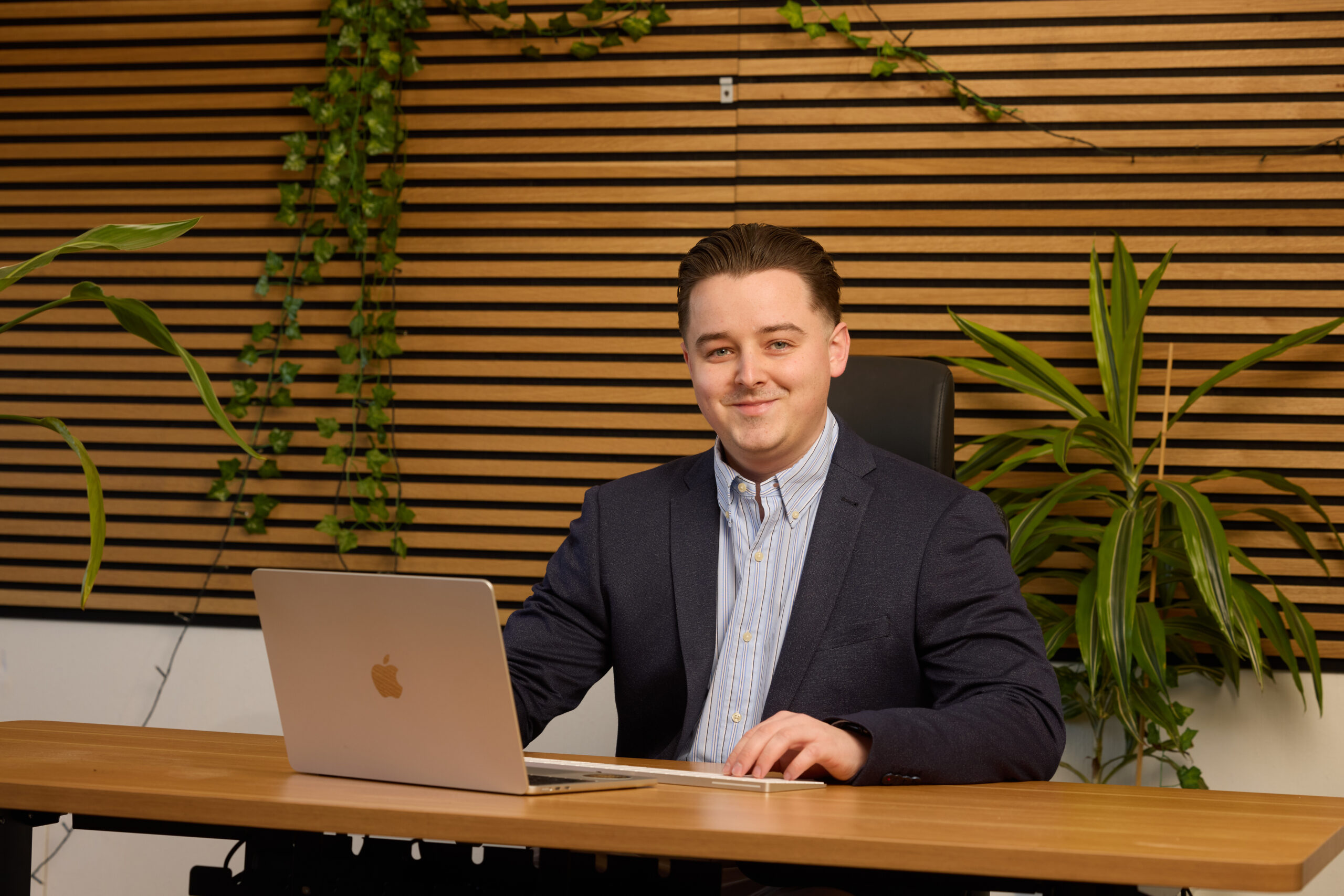 Lukas Pischel, Inhaber von LP finance